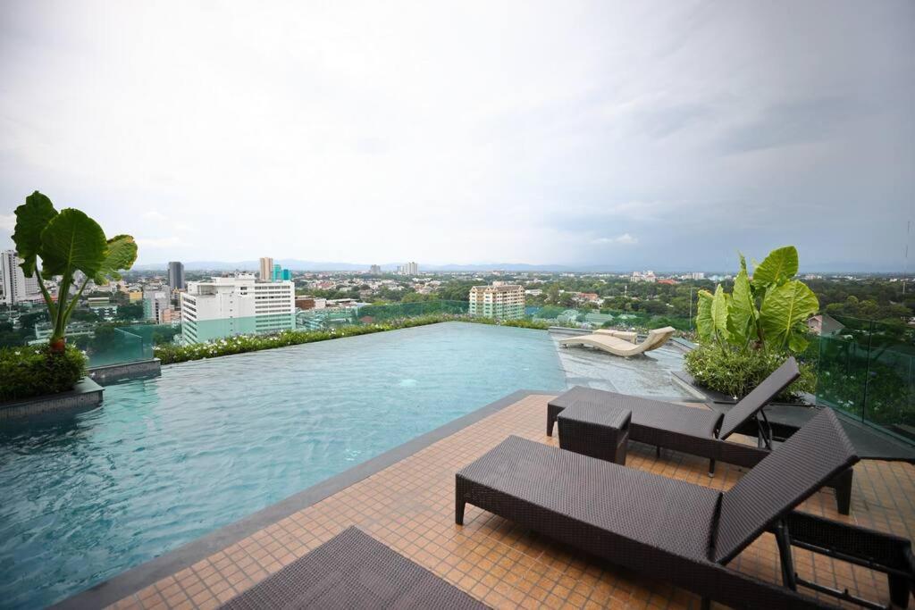 Specious Luxury 2 Bedrooms Apt. เชียงใหม่ ภายนอก รูปภาพ